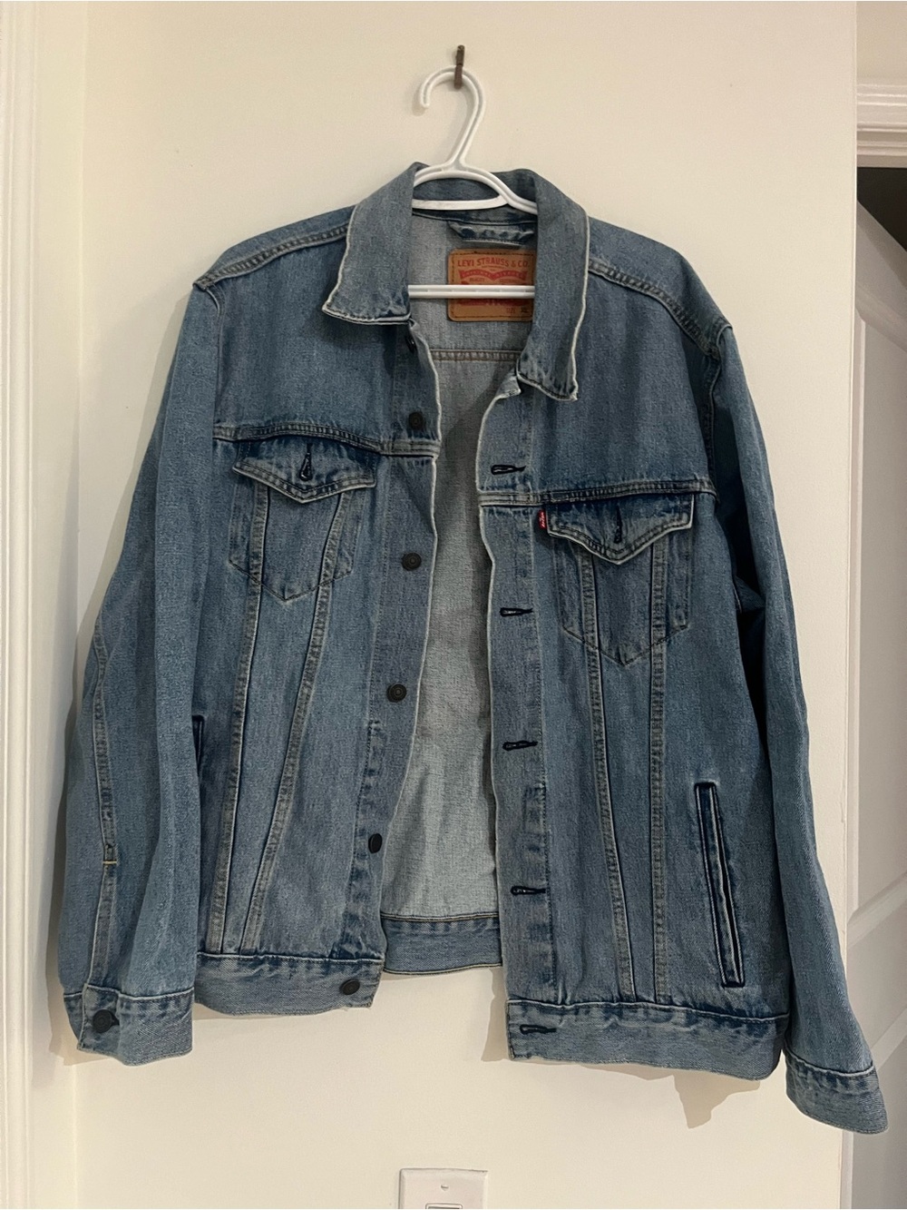 Levi's Light Blue Denim Trucker Jacket - Classic Truckee